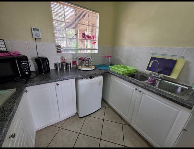 2 BEDROOM APARTMENT FOR SALE IN MAGALIESKRUIN